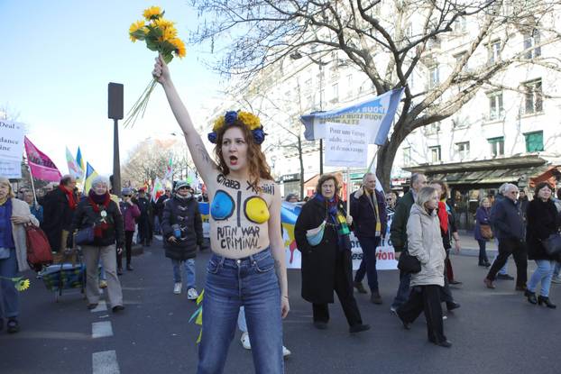 Paris, France on 23 february 2025, Protest against war in Ukraine, Femen. Crédit François Loock/Alamy Live News