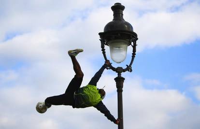 Francuzi uspješno spojili parkour i nogomet