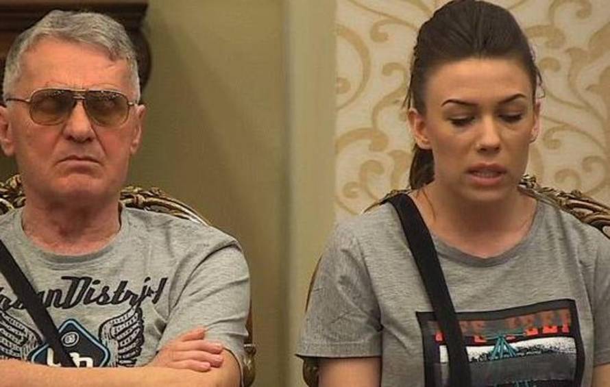 Milijana kupa Milojka dva puta tjedno pa mu 'navlači' pelene...