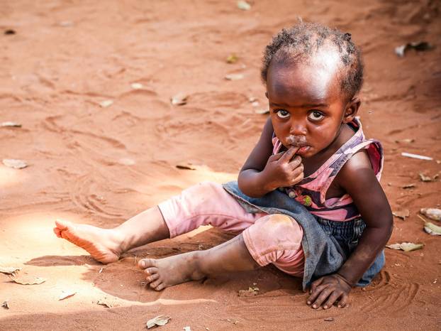 Osijek: Dio postave izložbe fotografija fotoreporterke Pixsella Emice Elveđi "Srce za Afriku"