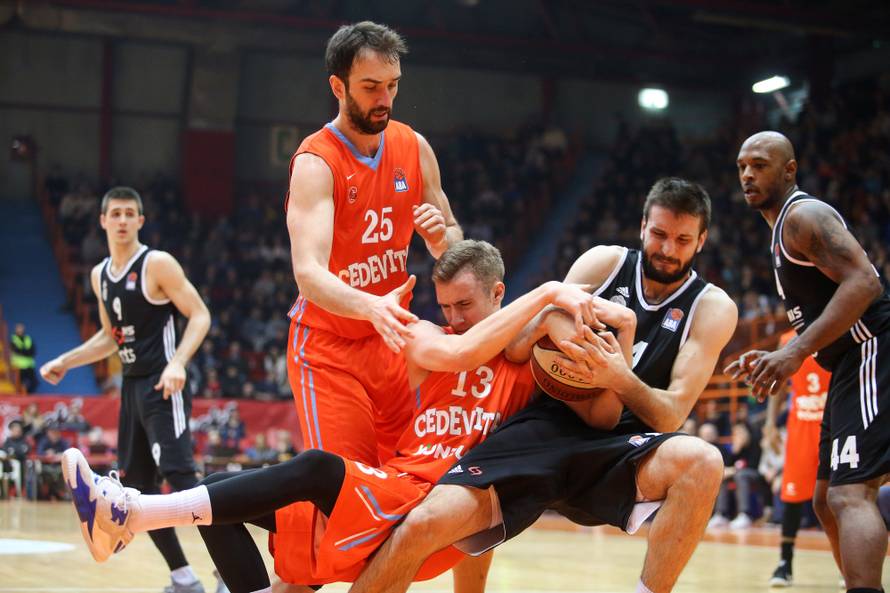 Cedevita izgubila dvojicu, ali je slomila Partizan i ušla u finale!
