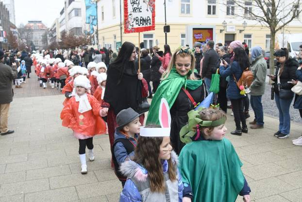 Bjelovar: Gradski Mali fašnik okupio oko tisuću maskiranih sudionika