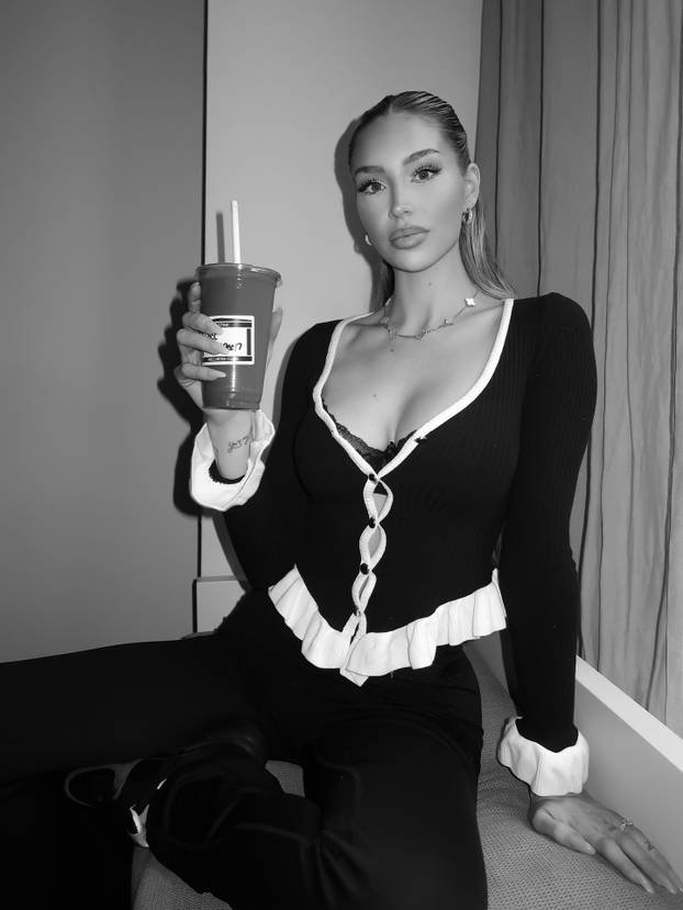 Supruga bivšeg hajdukovca uživa u Dubaiju i mami uzdahe