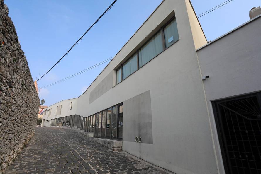 Krk: OŠ Fran Krsto Frankopan zatvorena nakon potresa, očekuje se pregled statičara 