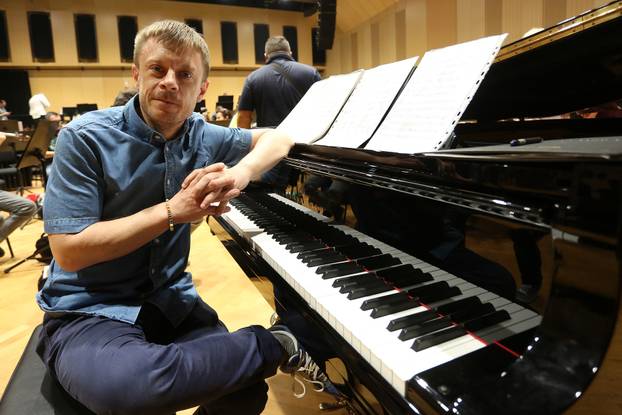 Zagreb: Matija Dedi? na probi s jazz orkestom HRT-a