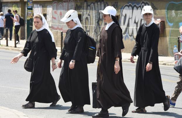 Sarajevo: Hodo?asnici odlaze sa stadiona gdje je papa Franjo služio misu