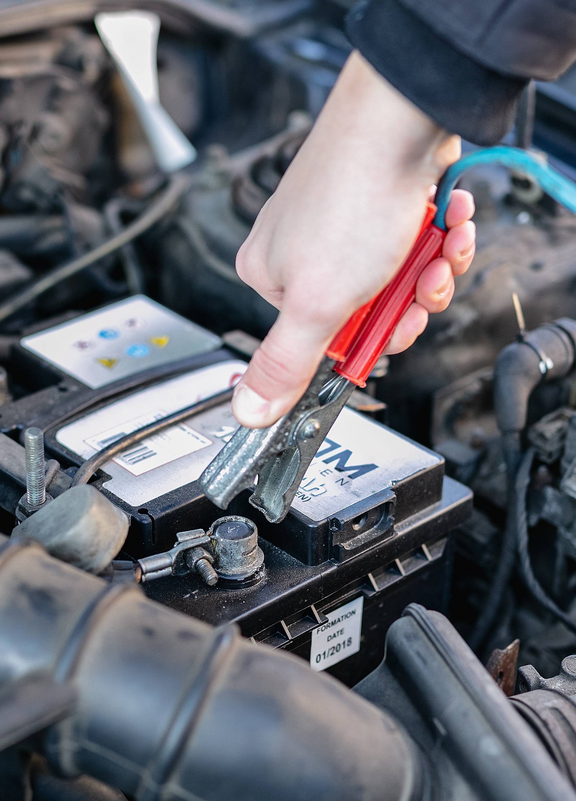 Auto vam je stajao tjednima? Kako ćete opet sigurno voziti