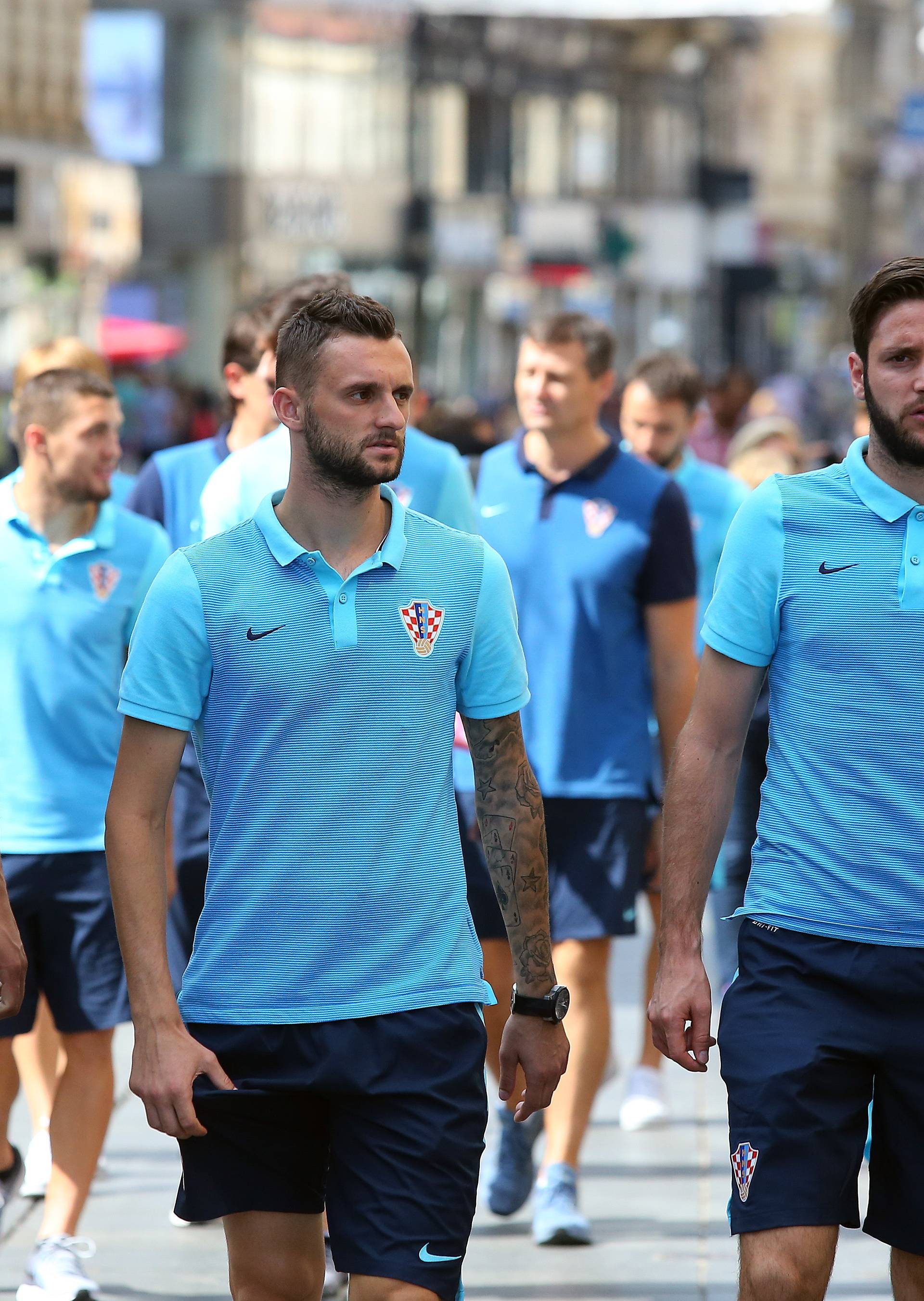 Nedjeljno opuštanje: 'Vatreni' prošetali gradom i popili kavu