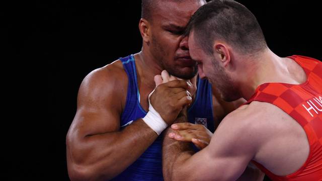 Wrestling - Greco-Roman - Men's 87kg - Semifinal