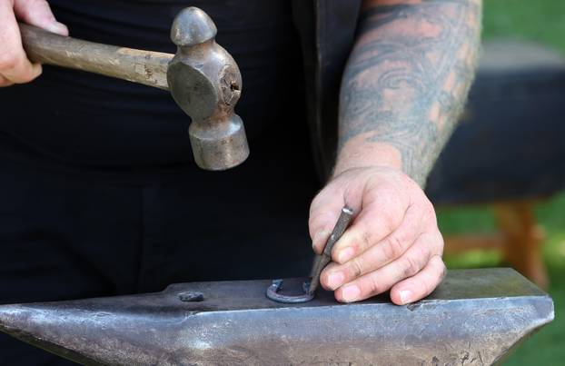 Šibenik: Zadnje pripreme prije sutrašnjeg otvorenja 16. Srednjovjekovnog sajma