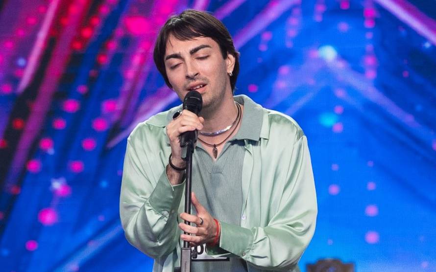 Kakva večer u 'Supertalentu'! Pao povijesni zlatni gumb, a žiri šokirala Australka s flautom...