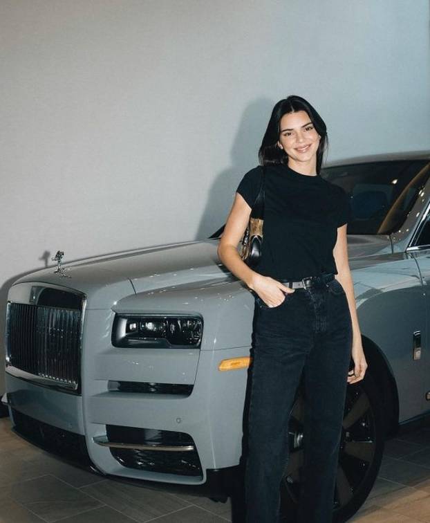 FOTO Svi auti Kendall Jenner