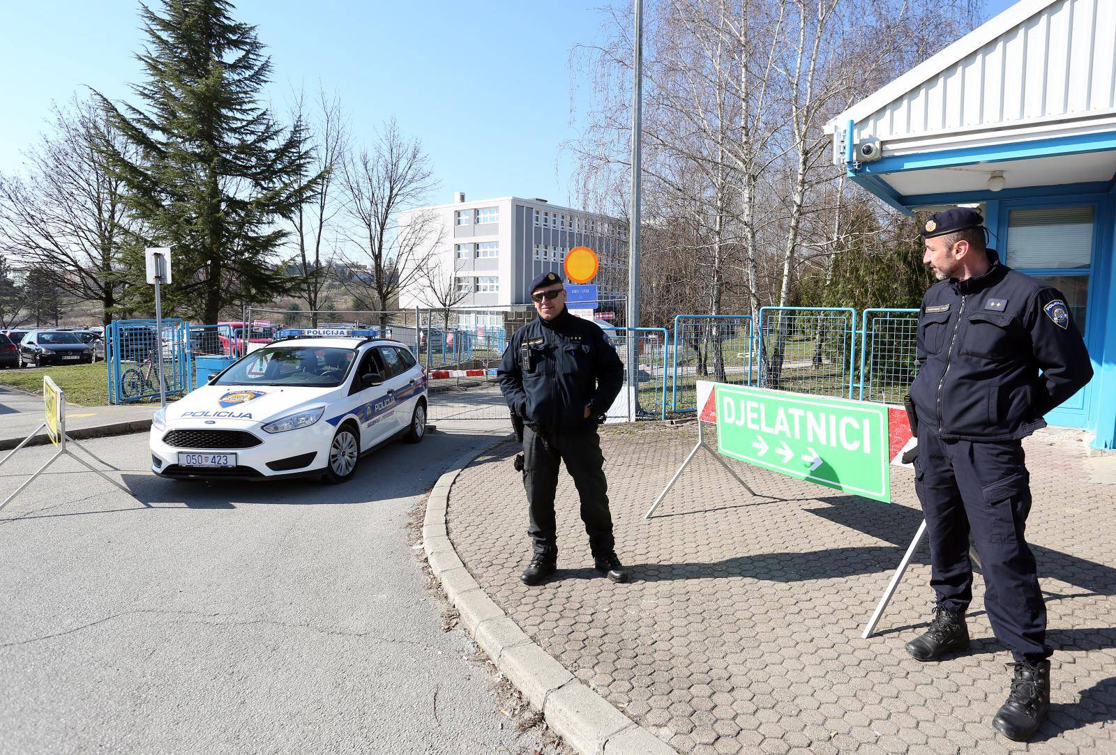 Opća bolnica Karlovac zbog situacije s koronavirusom prima samo hitne slučajeve