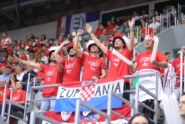 Osijek: Navijači na prvom danu Davis Cupa između Hrvatske i Francuske