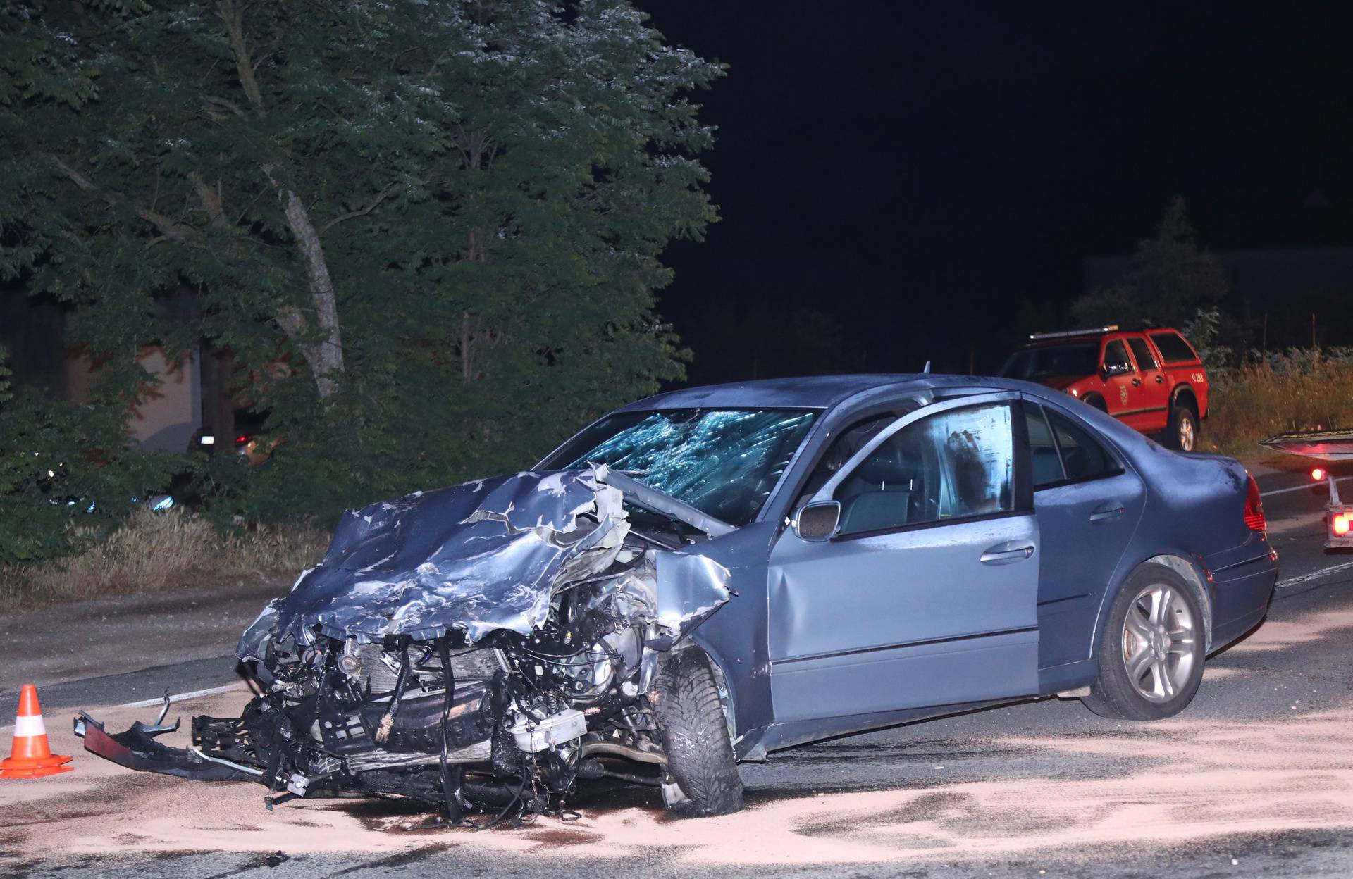 Dicmo: U teškoj prometnoj  nesreći smrtno stradale dvije osobe