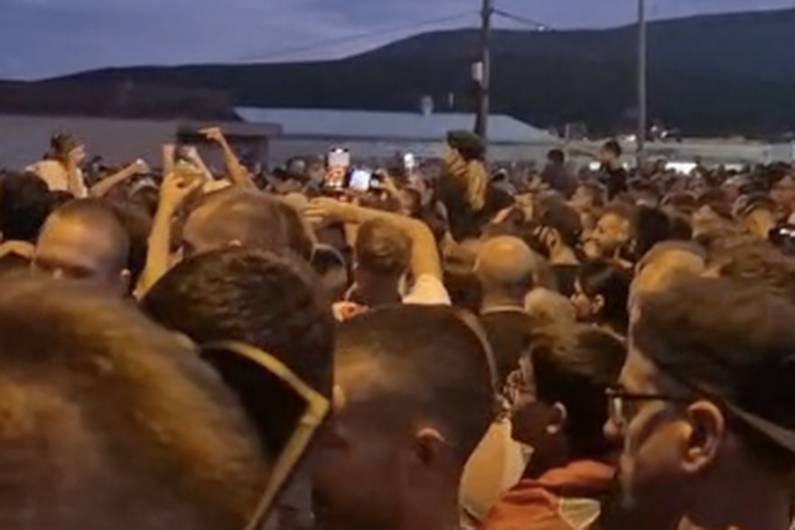 Problemi oko ulaska prije početka koncerta