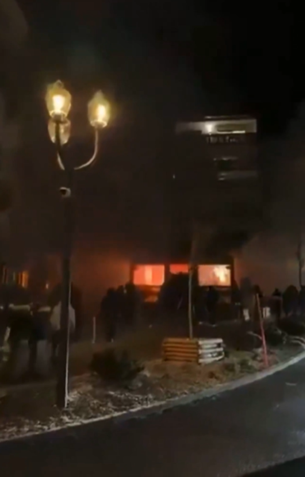 FOTO Tuga u Švicarskoj nakon strašne eksplozije na skijalištu: Umrlo je najmanje 40 ljudi...