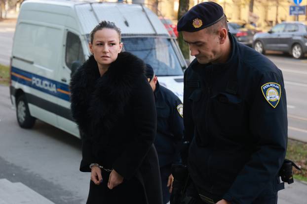 Osijek: Privođenje osumnjičenih za krijumčarenje i preprodaju tone marihuane