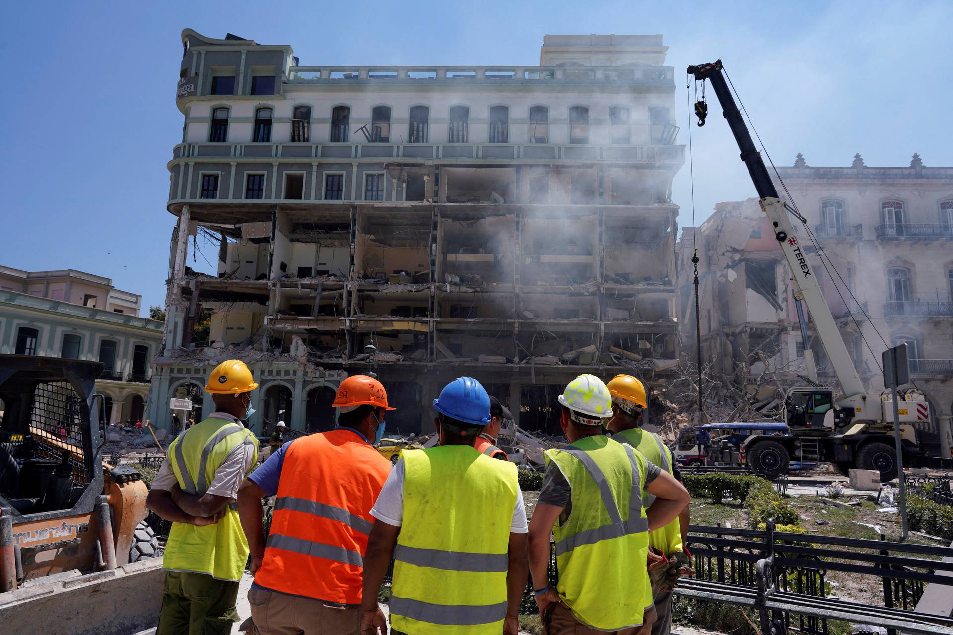 Aftermath of explosion at Hotel Saratoga, in Havana