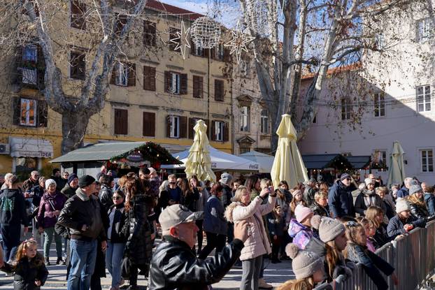 Zadar: Jutarnji doček Nove godine uz ARTPOP – spektakularni tribute show posvećen Lady Gagi