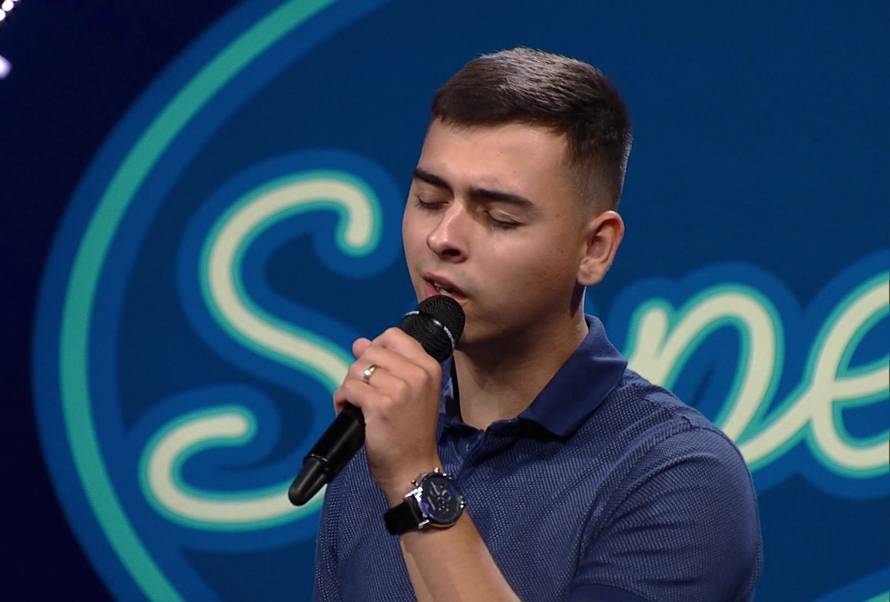 Policajac iz Bibinja oduševio žiri pjevanjem: 'Kakav glas. Hvala ti za ovo, ti si prava zvijezda'