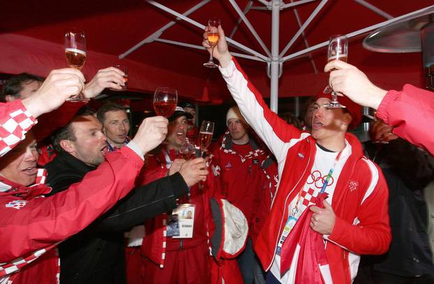 ARHIVA - U Hrvatskoj kući bučno proslavljena prva Ivičina olimpijska medalja