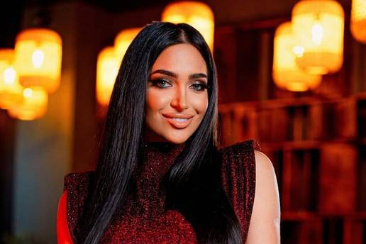 FOTO Sve na izvol'te: Laura iz 'Savr&scaron;enog' objavila vatrenu odjevnu kombinaciju...