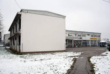 21.11.2025-. Sisak - OS Braca Ribar u cijoj se blizini danas dogodila pucnjava.