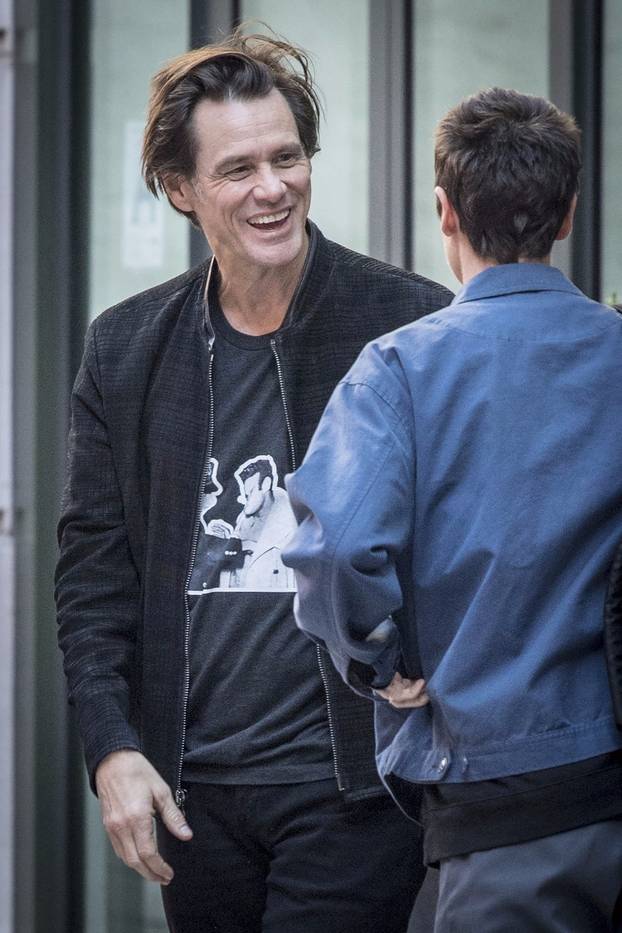 Jim Carrey looks frail in NYC