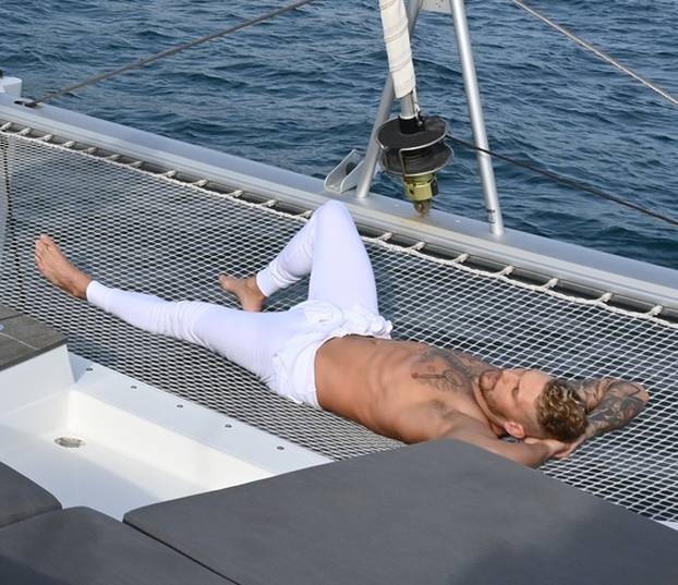 FOTO Vrući kalendar hrvatskih vaterpolista: Kad prvaci svijeta izađu iz bazena i poziraju...