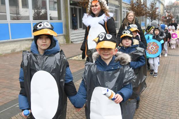 Bjelovar: Gradski Mali fašnik okupio oko tisuću maskiranih sudionika