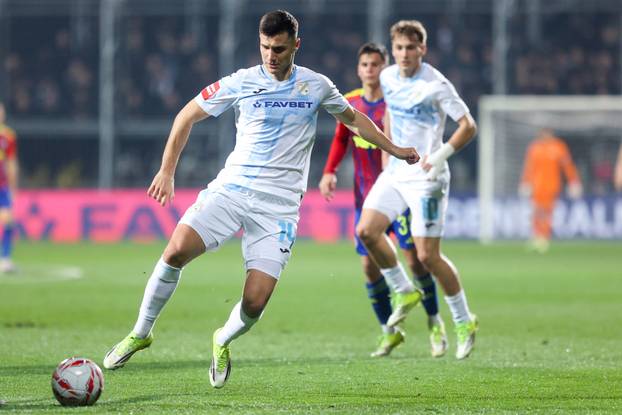 Susret Rijeke i Hajduka u četvrtfinalu Hrvatskog nogometnog kupa