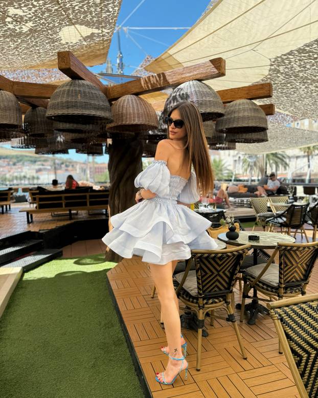 FOTO 'Trogirska Heidi Klum' na Poljudu: Voli Hajduk i brze aute, a zavidi joj i Victoria Beckham