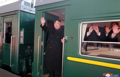 Od Sj. Koreje pa do Vijetnama: Kim k Trumpu putuje vlakom