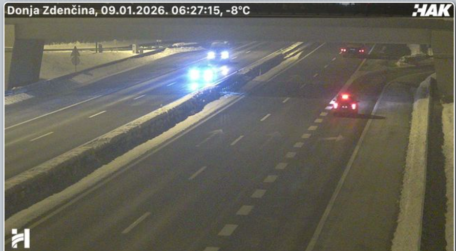 Zaledio vam se auto? Evo što niti slučajno ne smijete raditi