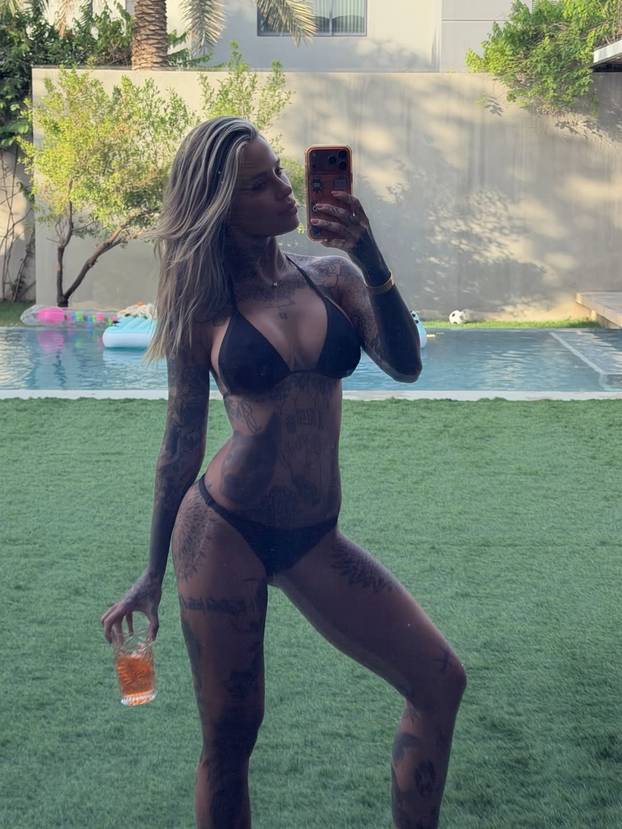 FOTO Od 'Tigrice' do odvjetnice. Ovo su paragvajske i francuske WAGS-ice: Koje su zanosnije?