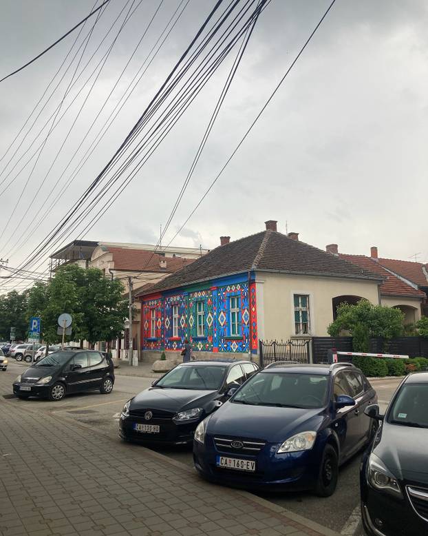 FOTO Grad pretvoren u galeriju: Pogledajte predivne murale na kućama i zgradama u Čačku