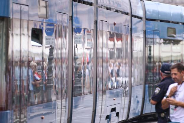 Zagreb: Okupljanje prosvjednika Hodaj za Liku, hodaj za Hrvatsku