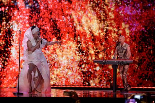 Australski predstavnici zabavili publiku s 'One Milkali': Pjevač na pozornicu izašao u haljini