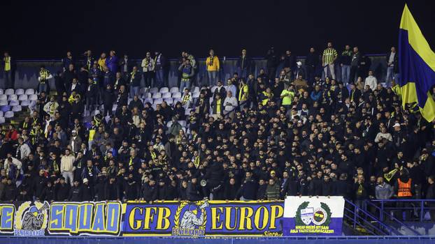 Zagreb: Navija&ccaron;i na utakmici 1. kola Europske lige izme&dstrok;u Dinama i Fenerbahcea