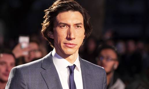 Adam Driver na snimanju filma o Enzu Ferrariju samo je gledao aute: 'Nisu mi dopustili voziti'