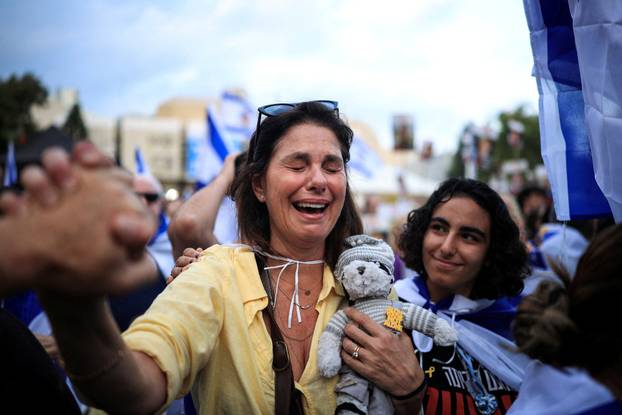 Hostages-prisoners swap deal between Hamas and Israel