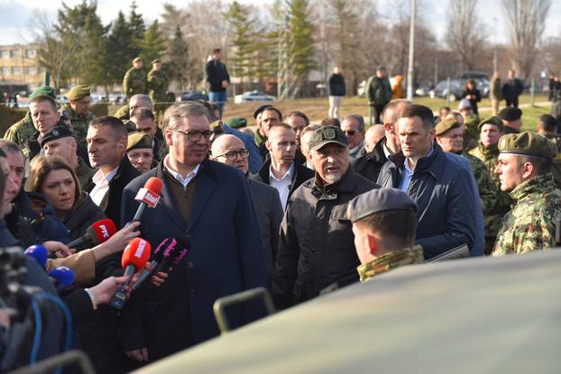 Aleksandar Vučić nazočio je prikazu naoružanja i vojne opreme Vojske Srbije u kompleksu Niške tvrđave