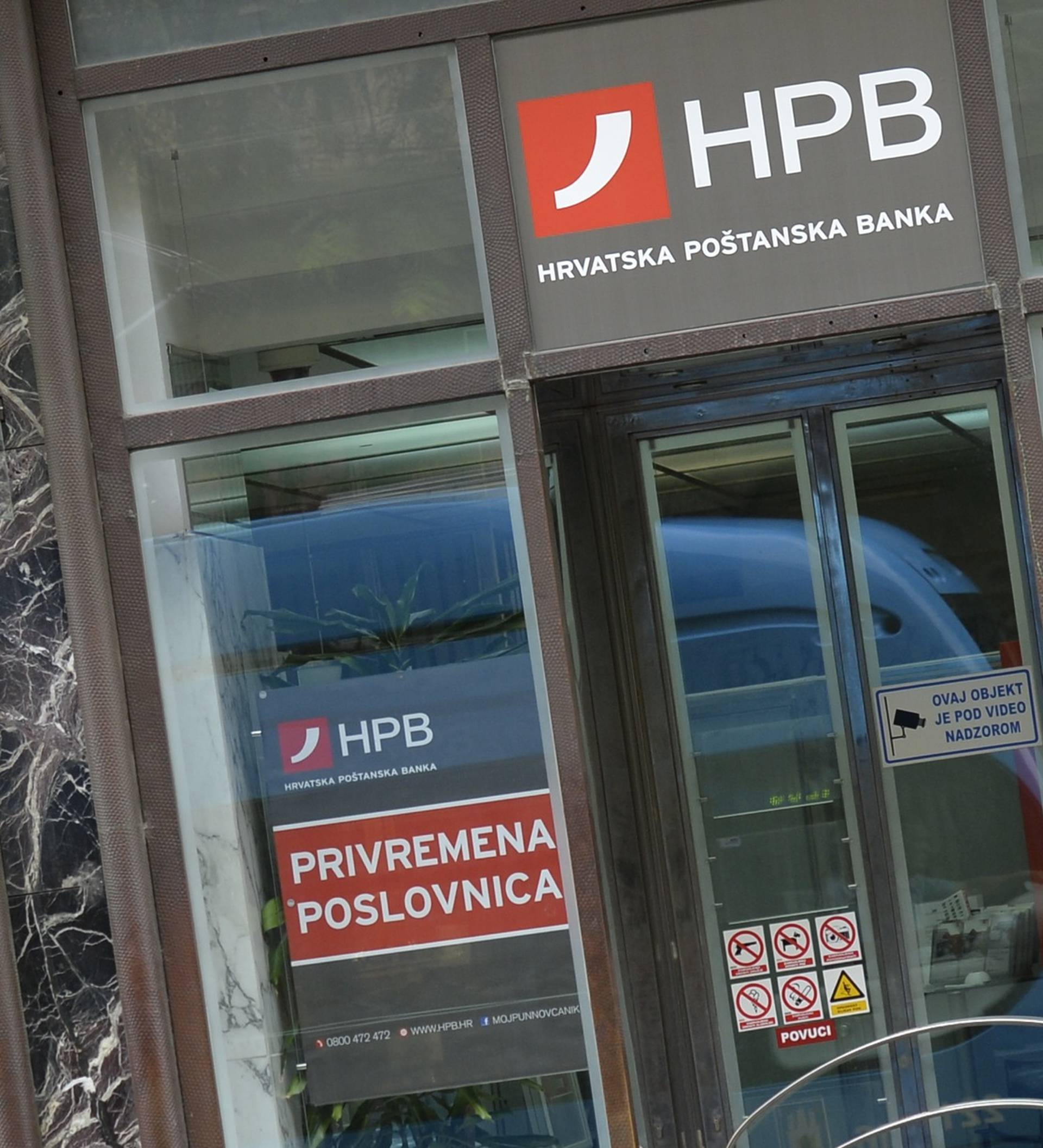 Veliki šok za klijente banke: HPB je zatvorio stotine računa