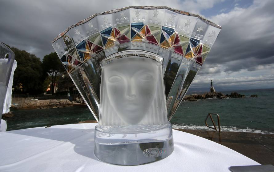 U tijeku su posljednje pripreme za ovogodišnju Doru, pjevači se oglasili putem društvenih mreža