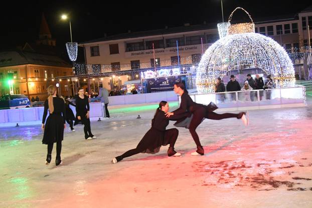 Varaždin: Svečano otvorenje Ice Wonderland ledenog parka