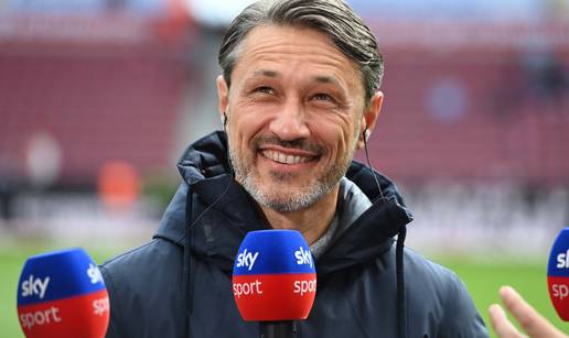 Kovač nije znao da ga snimaju, pa sve nasmijao razgovorom s glasnogovornicom na presici