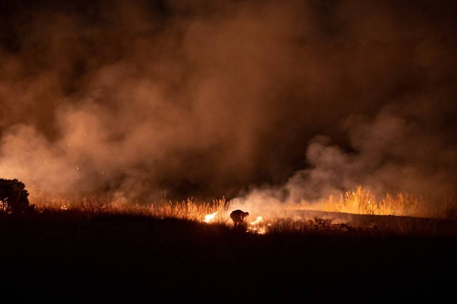 VIDEO Ovo je požar kod Zadra iz aviona, vatrogasci su se borili cijelu noć: 'Obranili smo kuće'