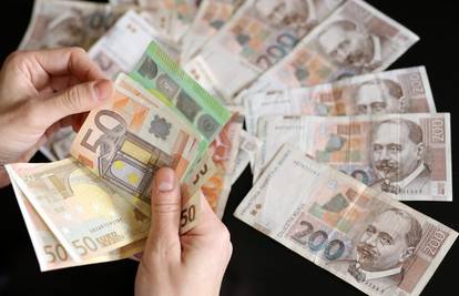 Poslodavci će od idućeg ljeta morati  raditi dvostruki obračun plaća  -  u kunama i u eurima