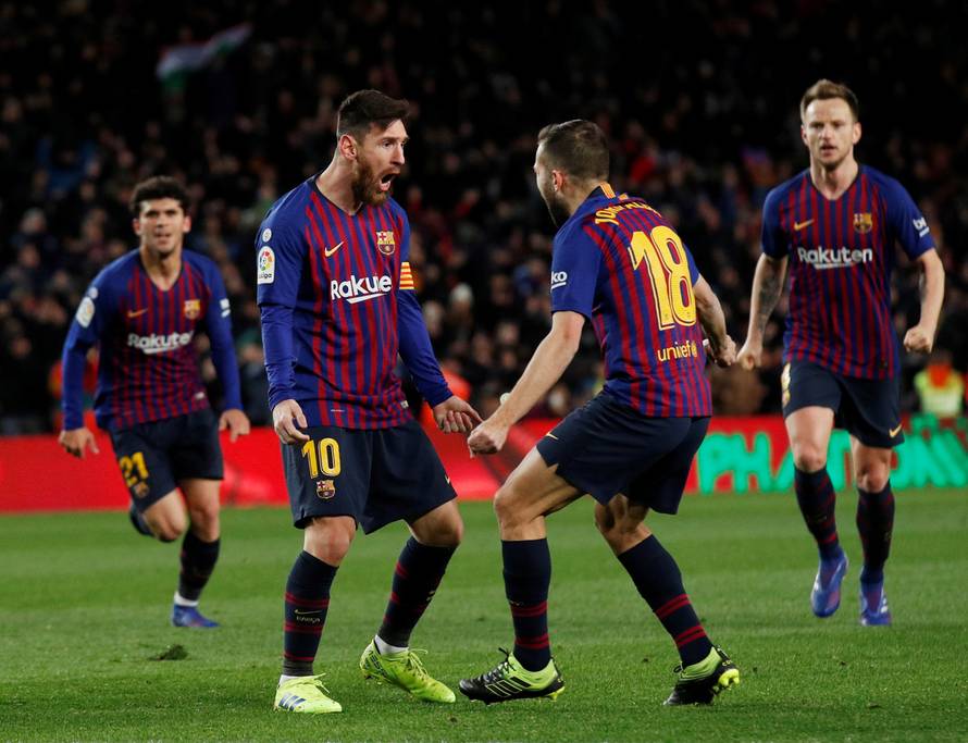 La Liga Santander - FC Barcelona v Valencia